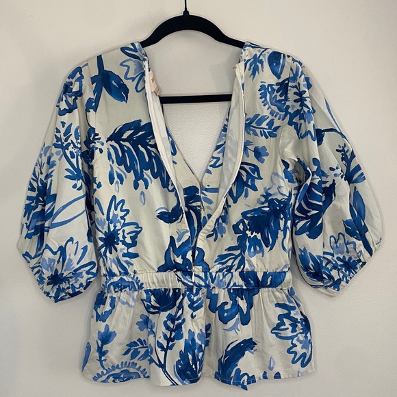 Figue NWT Blue and white Floral Joyce Top Vneck Bubble sleeve size 2 $348 - Picture 8 of 8